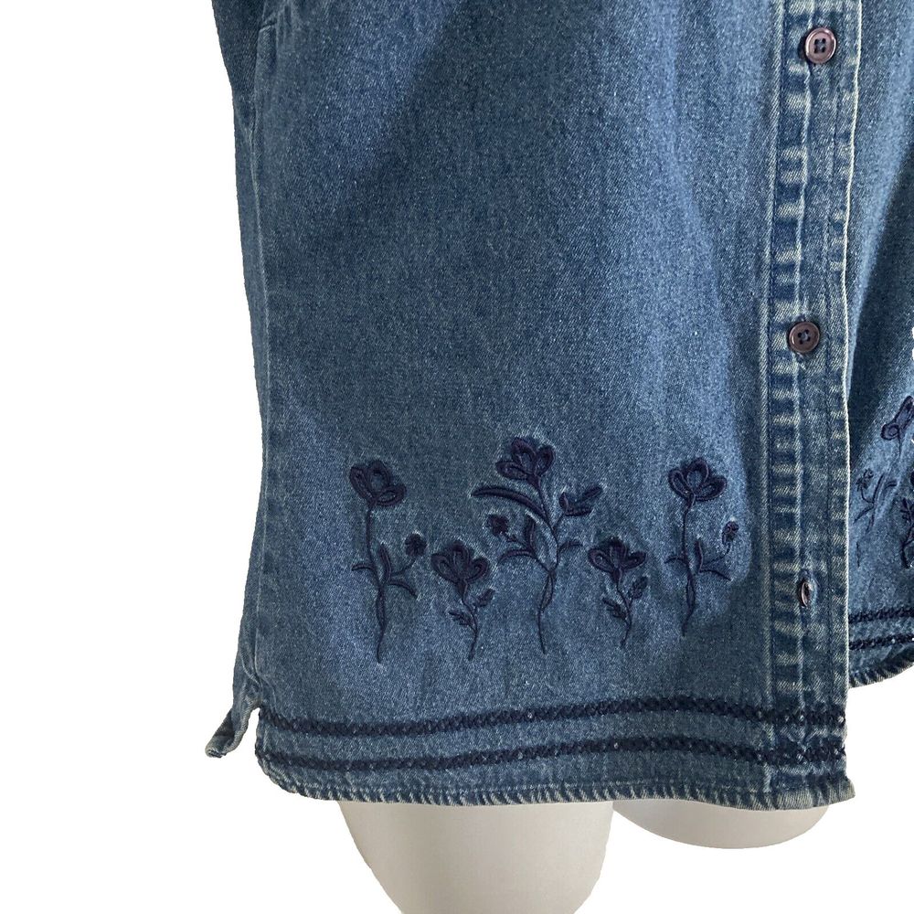 Basic Editions Shirt Womens Small Blue Denim Embroidered Short Sleeve Blouse Y2K - Picture 6 of 10